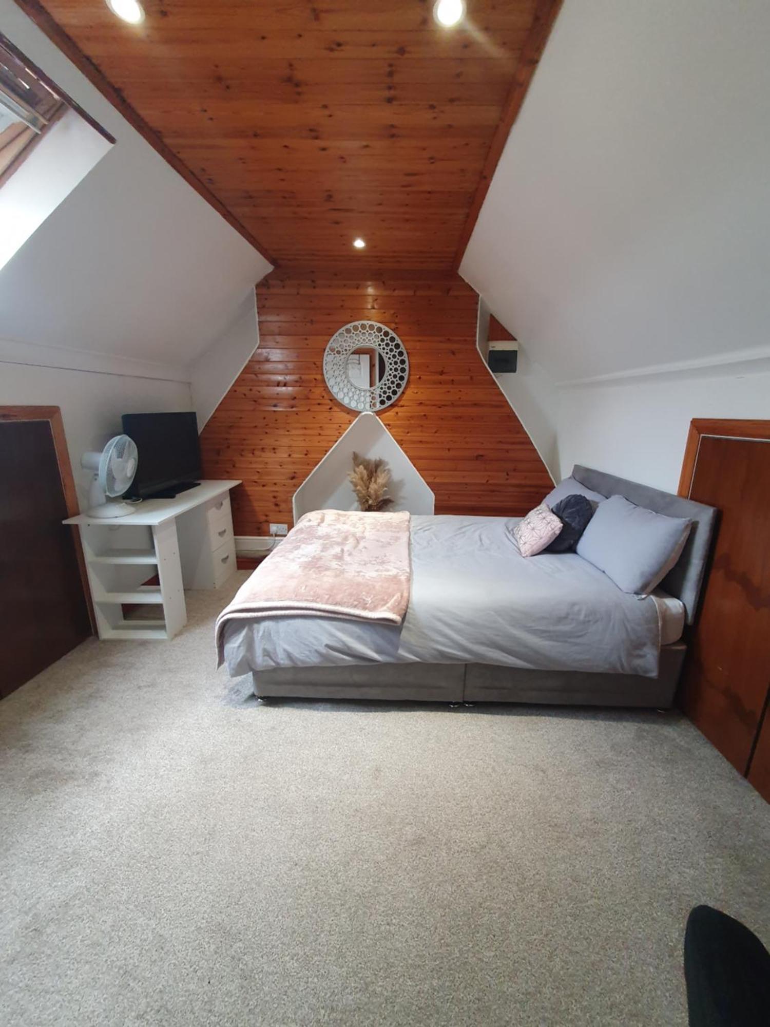 Private Double Room In カーディフ エクステリア 写真